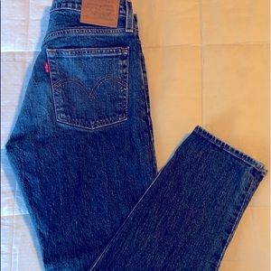 Levi’s Wedgie Icon Fit🔹High Waisted🔹Ankle Jeans